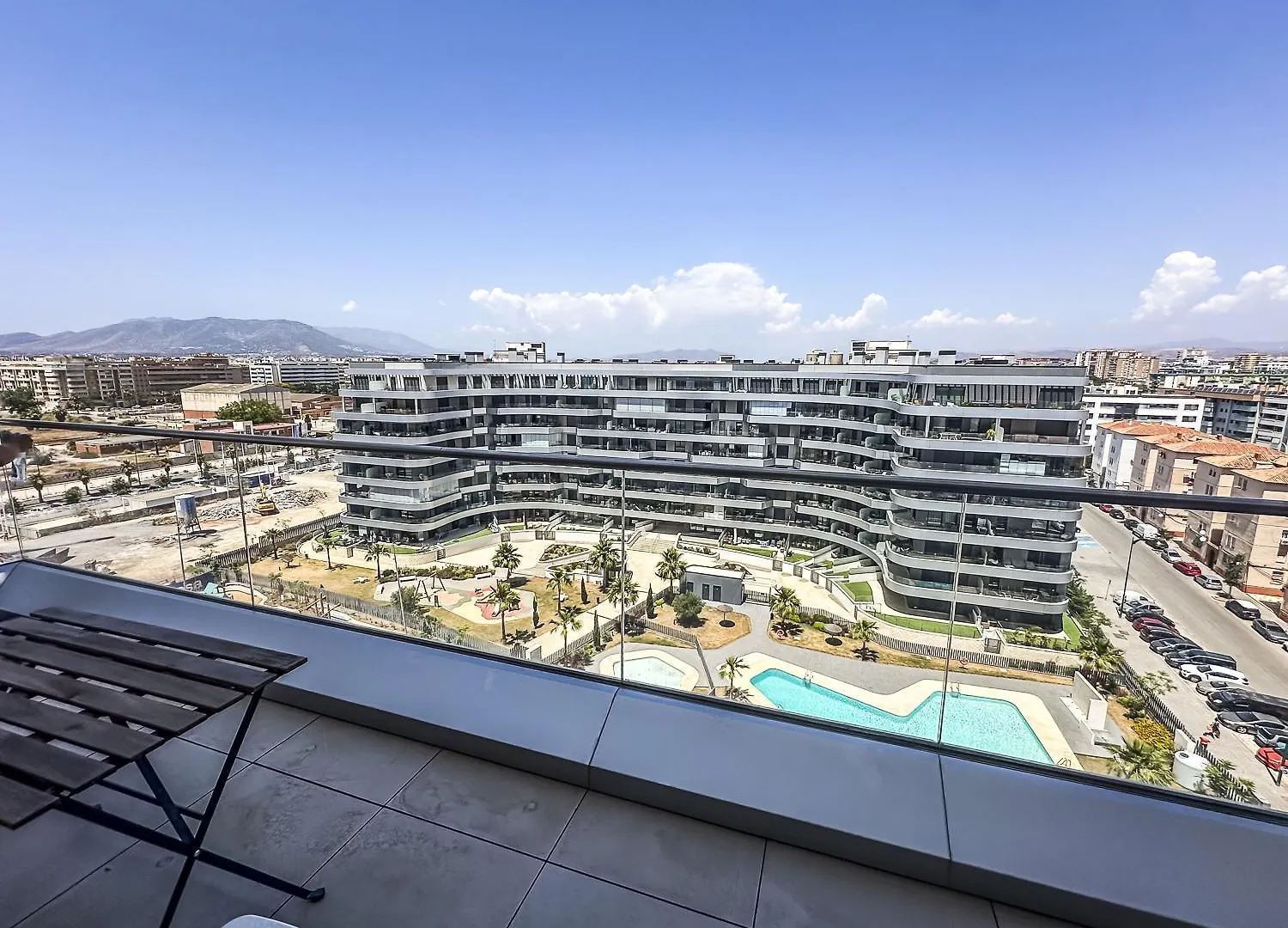 Apartamento -Malagasunapts-Tower Living Sea Views Pool Gym Park