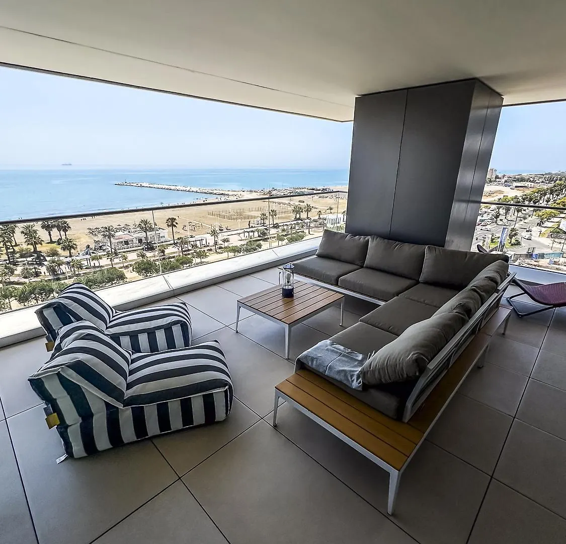 -Malagasunapts-Tower Living Sea Views Pool Gym Park Apartment